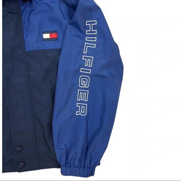 Vintage 1990s Tommy Hilfiger Jacket Windbreaker with spell out HILFIGER sleeve - Picture 12 of 14